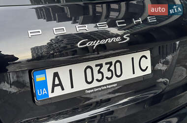 Внедорожник / Кроссовер Porsche Cayenne 2015 в Киеве