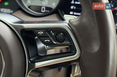 Внедорожник / Кроссовер Porsche Cayenne 2015 в Киеве