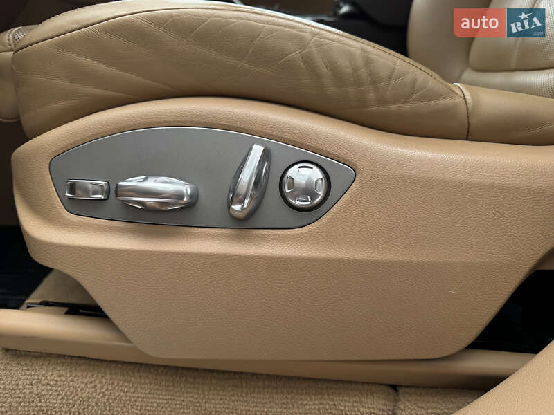 Внедорожник / Кроссовер Porsche Cayenne 2015 в Киеве