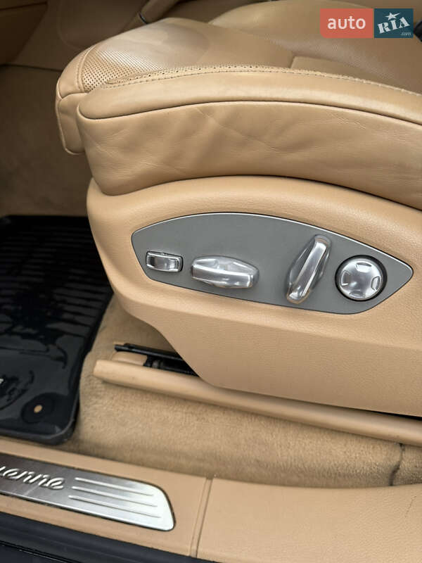 Позашляховик / Кросовер Porsche Cayenne 2015 в Дніпрі