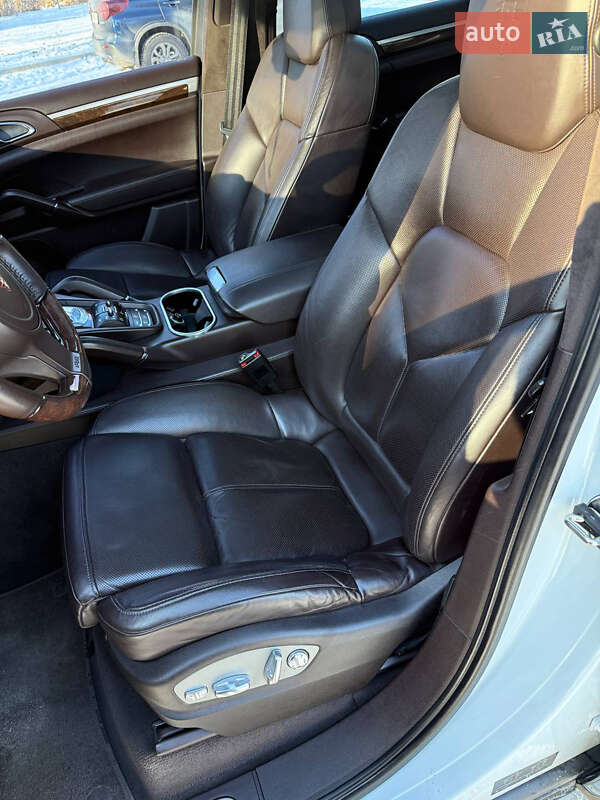Внедорожник / Кроссовер Porsche Cayenne 2012 в Борисполе фото 10 Внедорожник / Кроссовер Porsche Cayenne 2012 в Борисполе