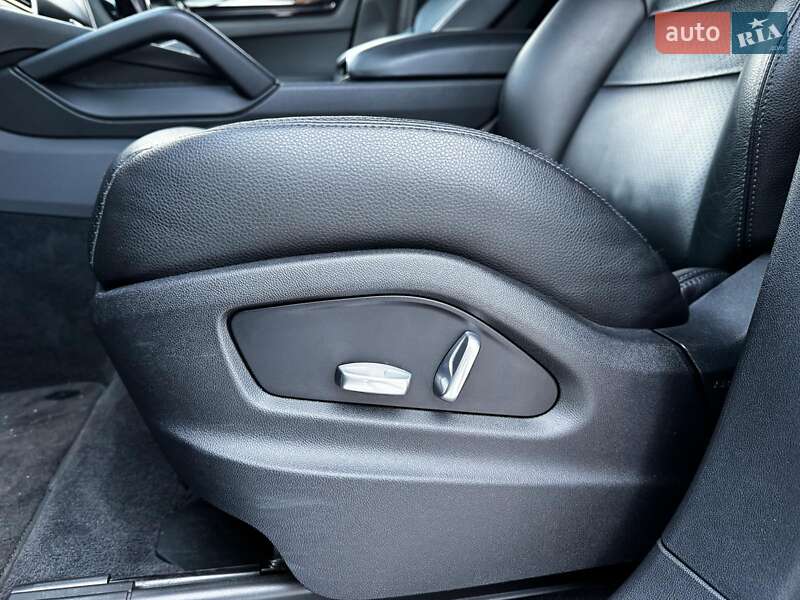 Внедорожник / Кроссовер Porsche Cayenne 2020 в Киеве