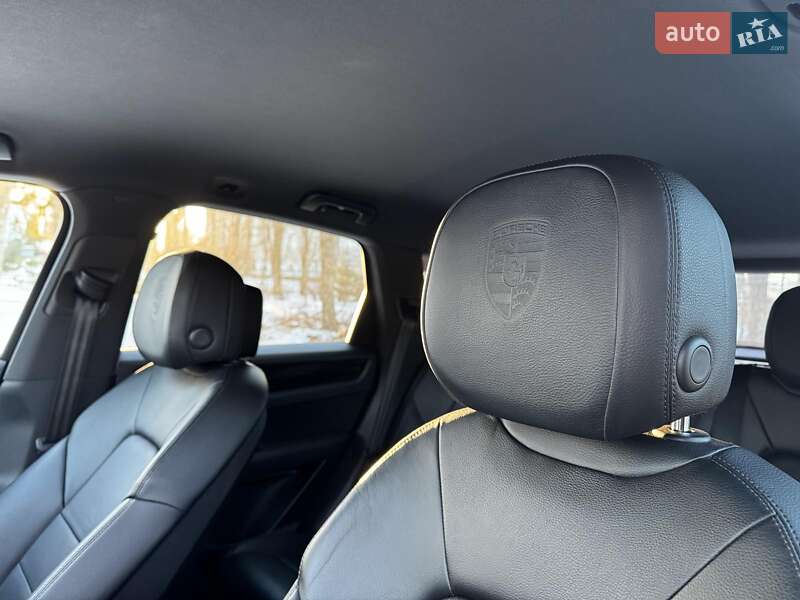 Внедорожник / Кроссовер Porsche Cayenne 2020 в Киеве