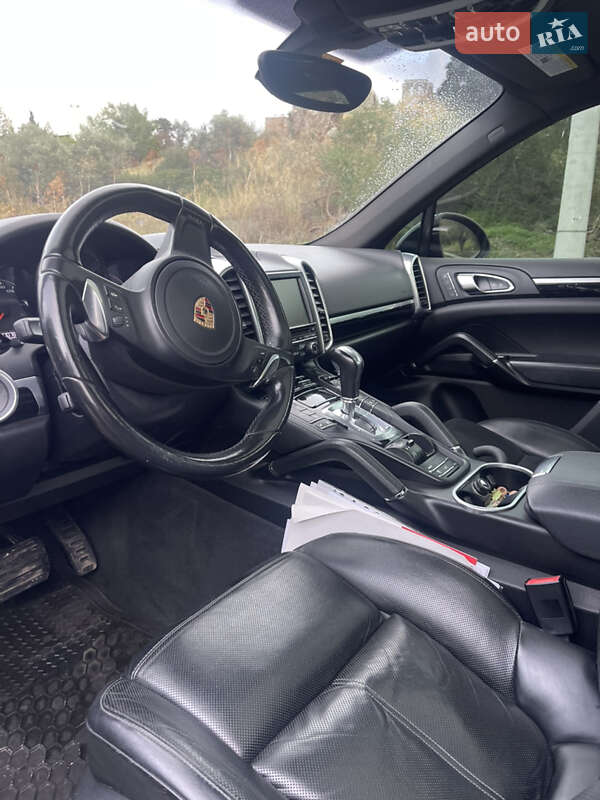 Позашляховик / Кросовер Porsche Cayenne 2012 в Ужгороді