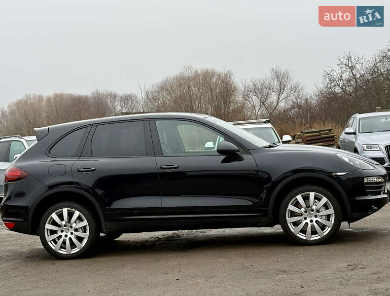Внедорожник / Кроссовер Porsche Cayenne 2011 в Ровно