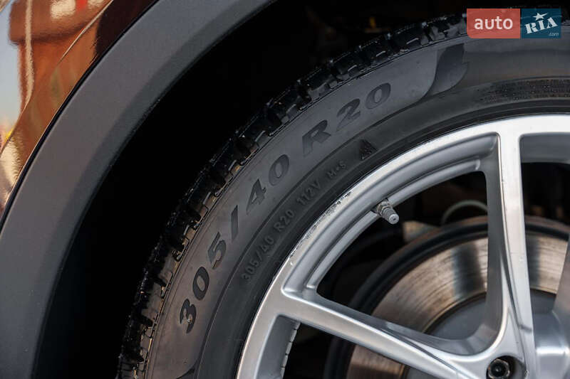 Внедорожник / Кроссовер Porsche Cayenne 2019 в Киеве