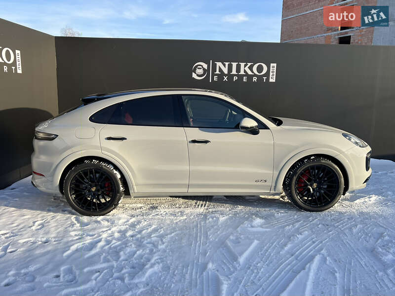 Внедорожник / Кроссовер Porsche Cayenne 2022 в Львове