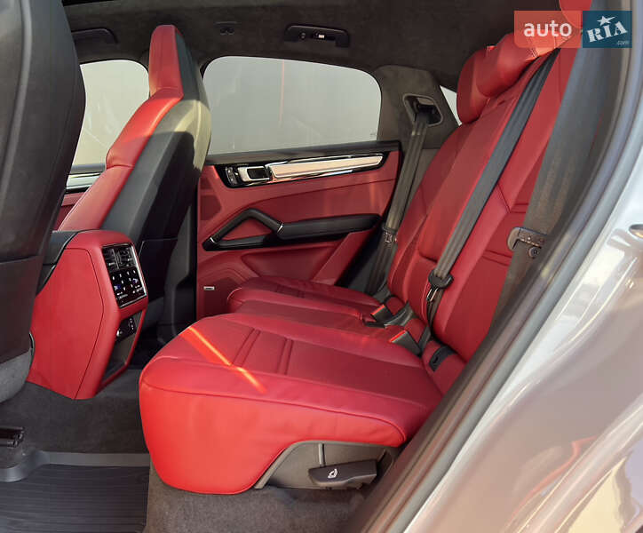 Внедорожник / Кроссовер Porsche Cayenne 2022 в Львове