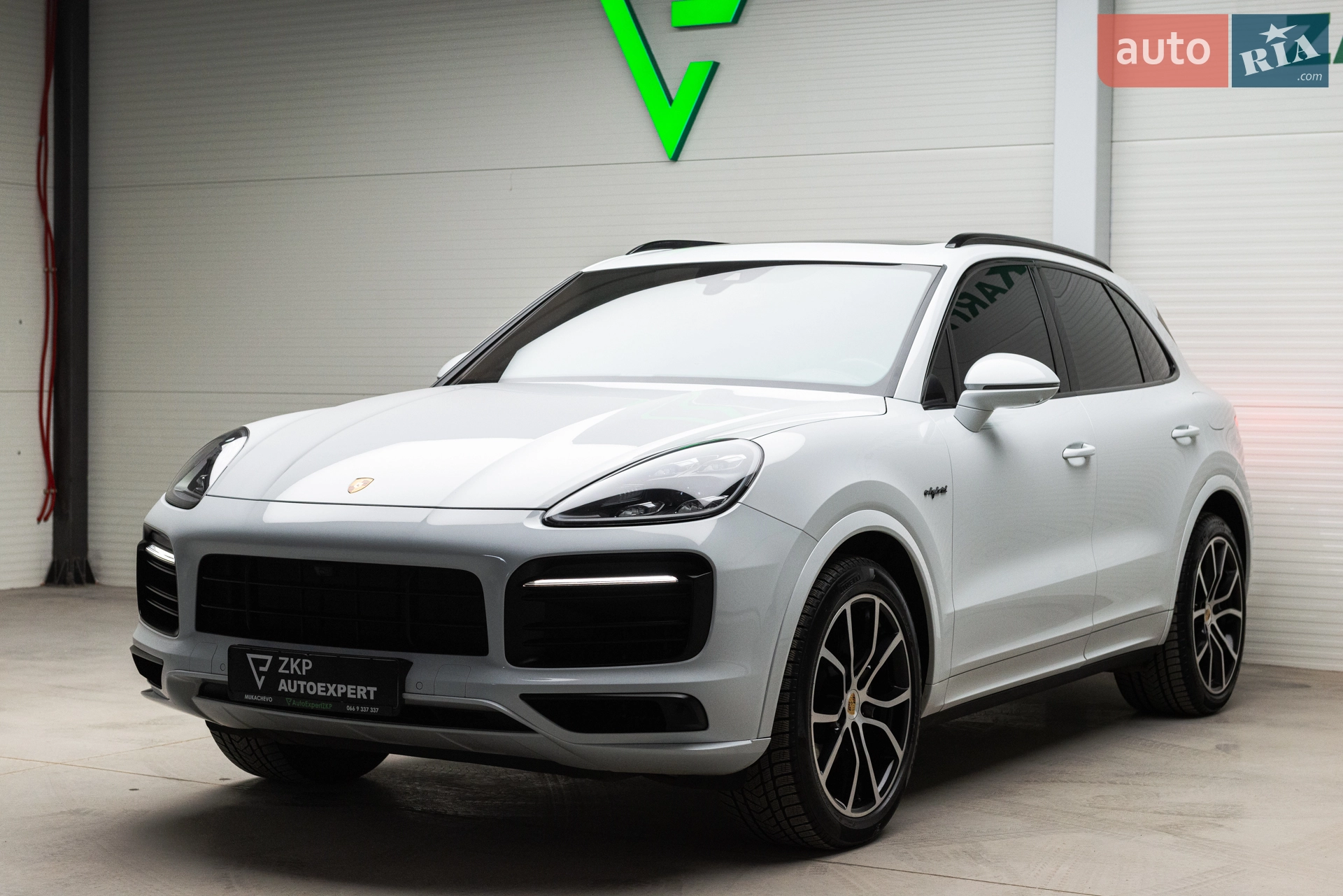 2019 Porsche Cayenne - мініатюра 4