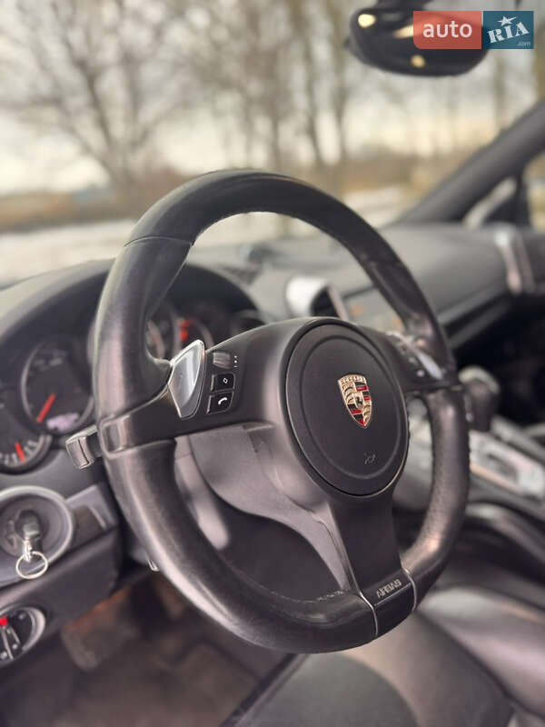 Внедорожник / Кроссовер Porsche Cayenne 2011 в Днепре