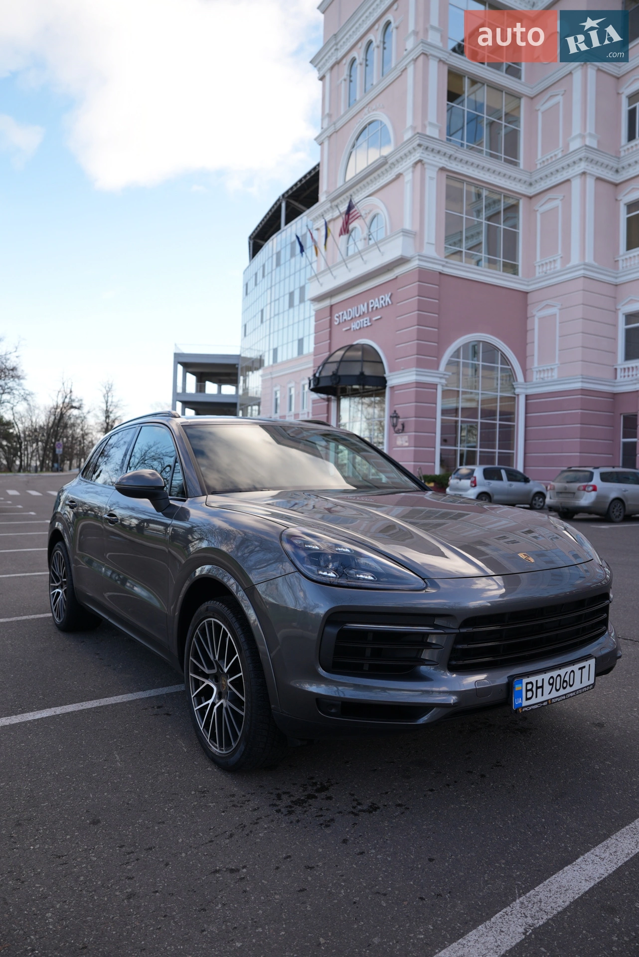 2019 Porsche Cayenne - мініатюра 3