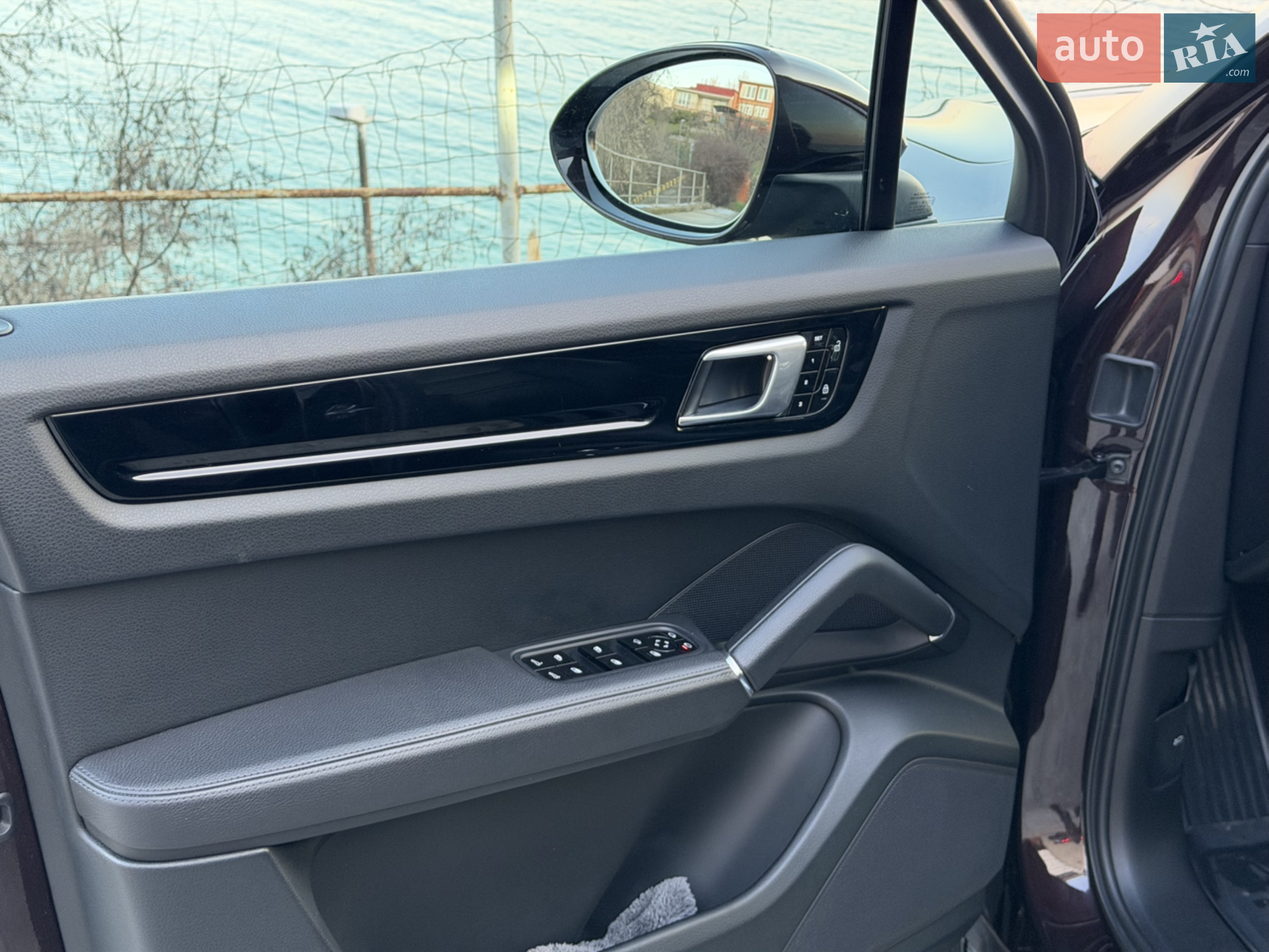 2019 Porsche Cayenne - мініатюра 21