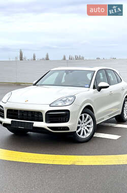 Внедорожник / Кроссовер Porsche Cayenne 2022 в Киеве