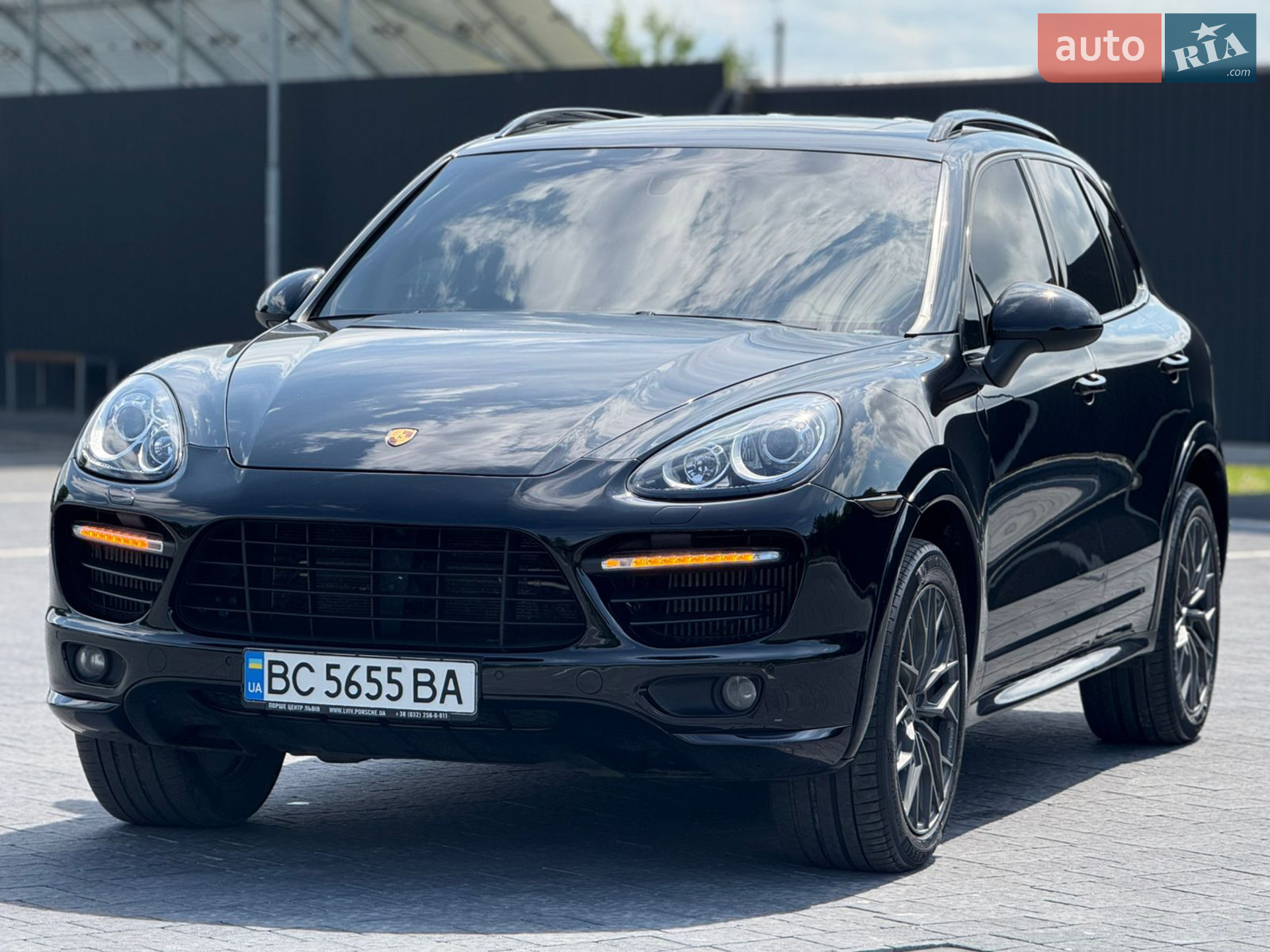 2013 Porsche Cayenne - мініатюра 4
