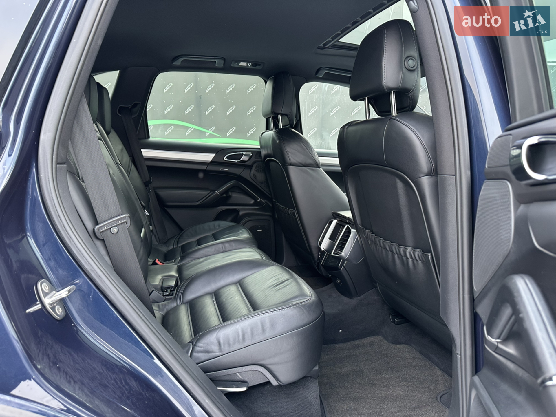 2011 Porsche Cayenne - мініатюра 24