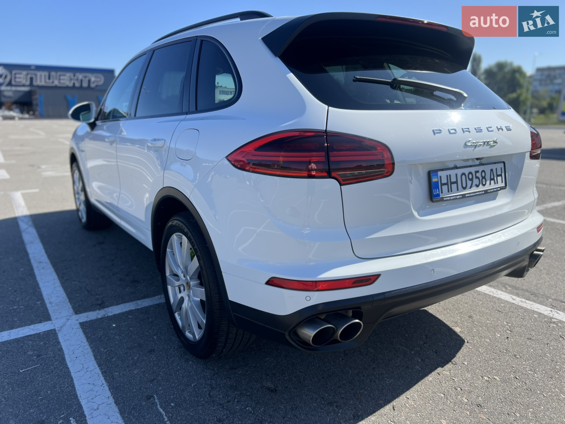 2015 Porsche Cayenne - мініатюра 15