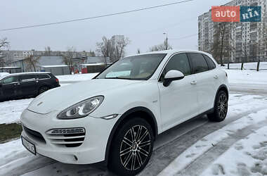 Внедорожник / Кроссовер Porsche Cayenne 2012 в Киеве