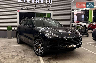 Внедорожник / Кроссовер Porsche Cayenne 2020 в Киеве