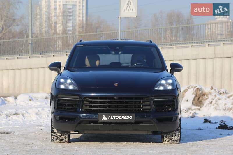 Внедорожник / Кроссовер Porsche Cayenne 2018 в Киеве