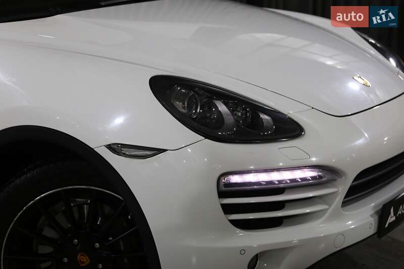 Внедорожник / Кроссовер Porsche Cayenne 2013 в Киеве