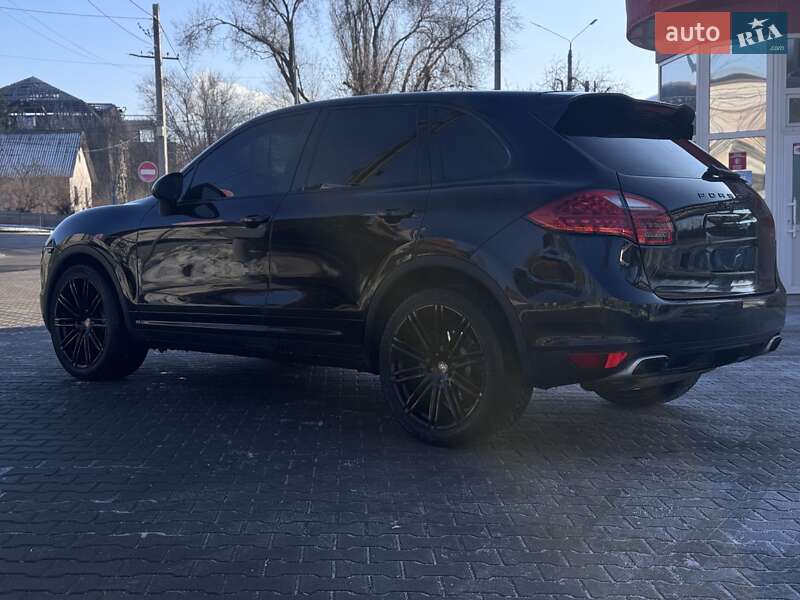Внедорожник / Кроссовер Porsche Cayenne 2012 в Кривом Роге