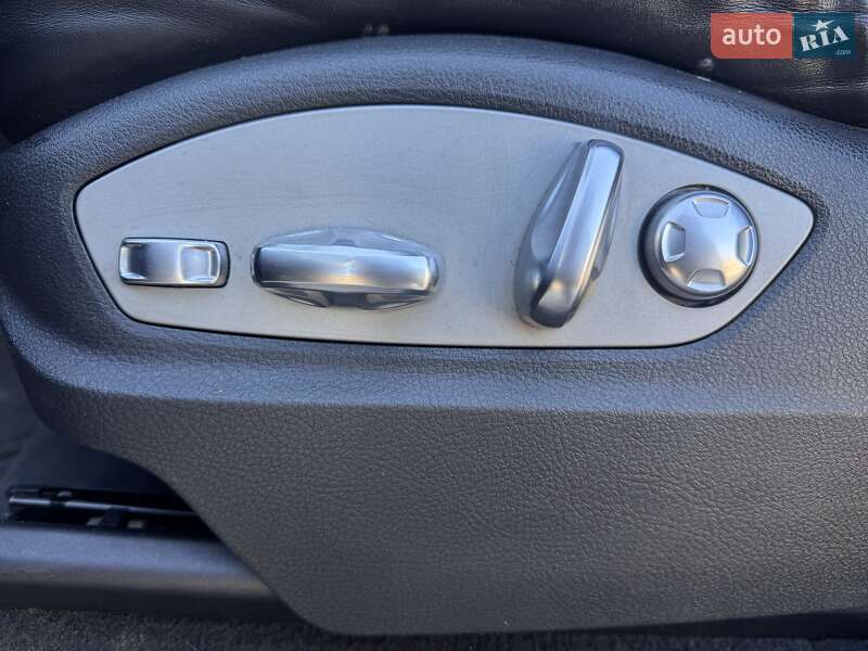 Внедорожник / Кроссовер Porsche Cayenne 2012 в Кривом Роге