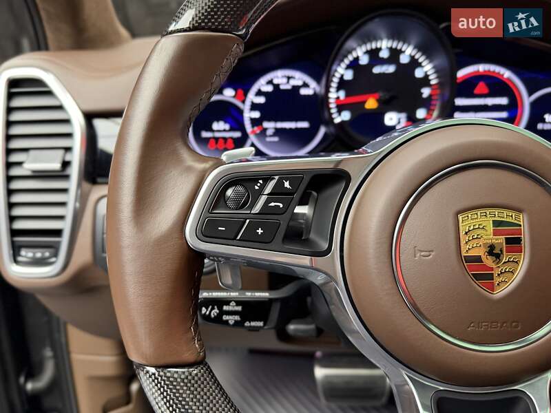 Внедорожник / Кроссовер Porsche Cayenne 2022 в Киеве