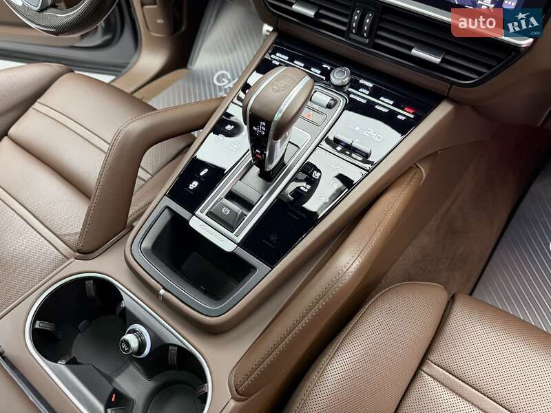Внедорожник / Кроссовер Porsche Cayenne 2022 в Киеве
