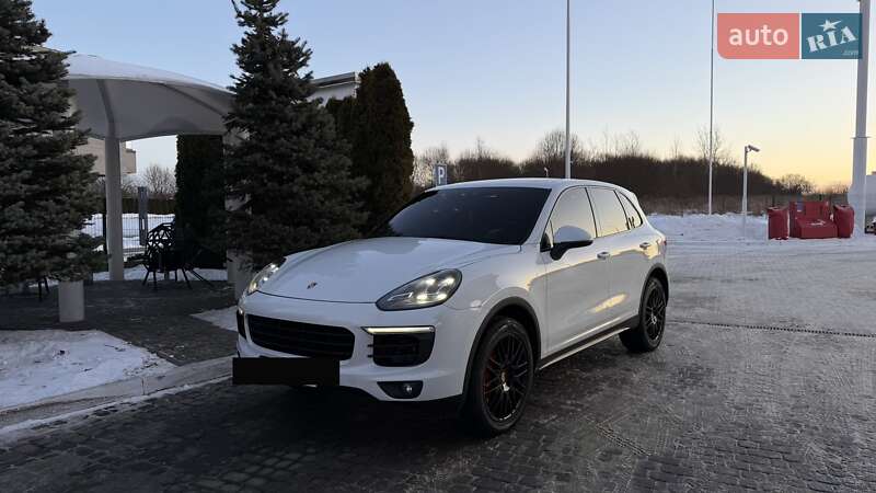 Внедорожник / Кроссовер Porsche Cayenne 2016 в Львове фото Внедорожник / Кроссовер Porsche Cayenne 2016 в Львове
