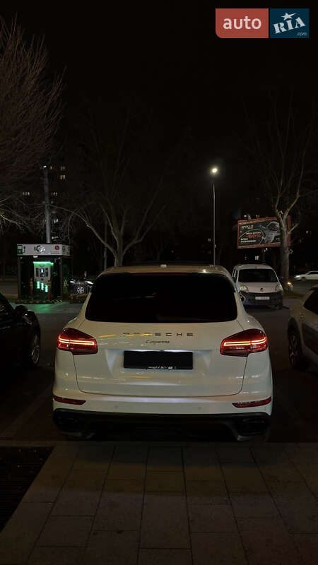 Внедорожник / Кроссовер Porsche Cayenne 2016 в Львове фото 8 Внедорожник / Кроссовер Porsche Cayenne 2016 в Львове