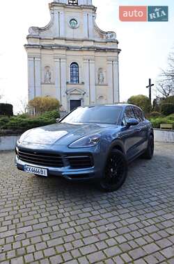 Внедорожник / Кроссовер Porsche Cayenne 2018 в Киеве