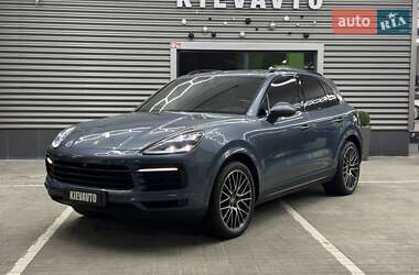 Внедорожник / Кроссовер Porsche Cayenne 2017 в Киеве