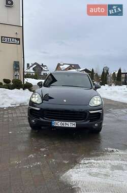 Внедорожник / Кроссовер Porsche Cayenne 2015 в Стрые