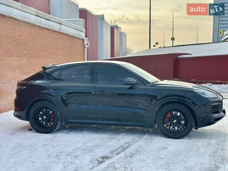 Внедорожник / Кроссовер Porsche Cayenne 2022 в Киеве