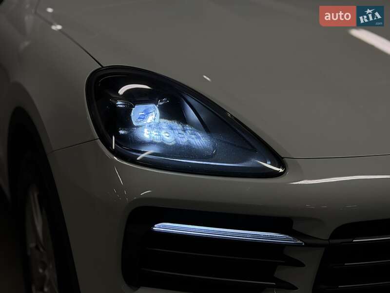 Внедорожник / Кроссовер Porsche Cayenne 2019 в Киеве
