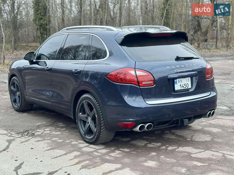 Внедорожник / Кроссовер Porsche Cayenne 2010 в Житомире