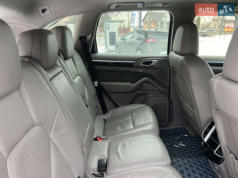 Внедорожник / Кроссовер Porsche Cayenne 2012 в Виннице