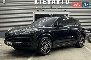 Внедорожник / Кроссовер Porsche Cayenne 2021 в Киеве