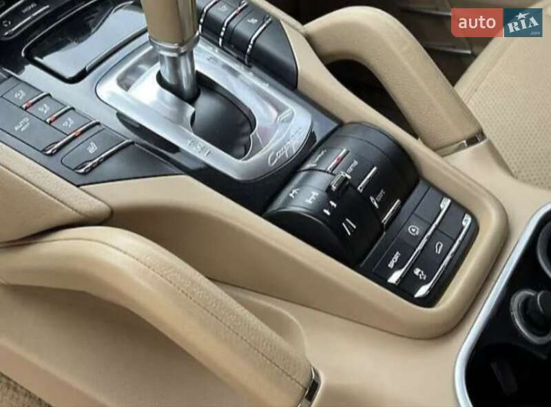 Внедорожник / Кроссовер Porsche Cayenne 2012 в Виннице