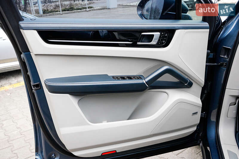 Внедорожник / Кроссовер Porsche Cayenne 2019 в Житомире фото 14 Внедорожник / Кроссовер Porsche Cayenne 2019 в Житомире