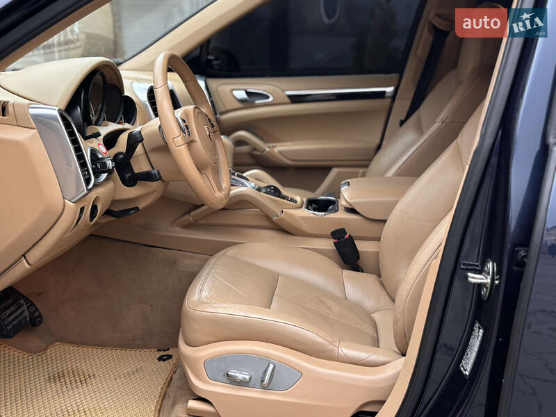 Внедорожник / Кроссовер Porsche Cayenne 2011 в Тернополе фото 18 Внедорожник / Кроссовер Porsche Cayenne 2011 в Тернополе
