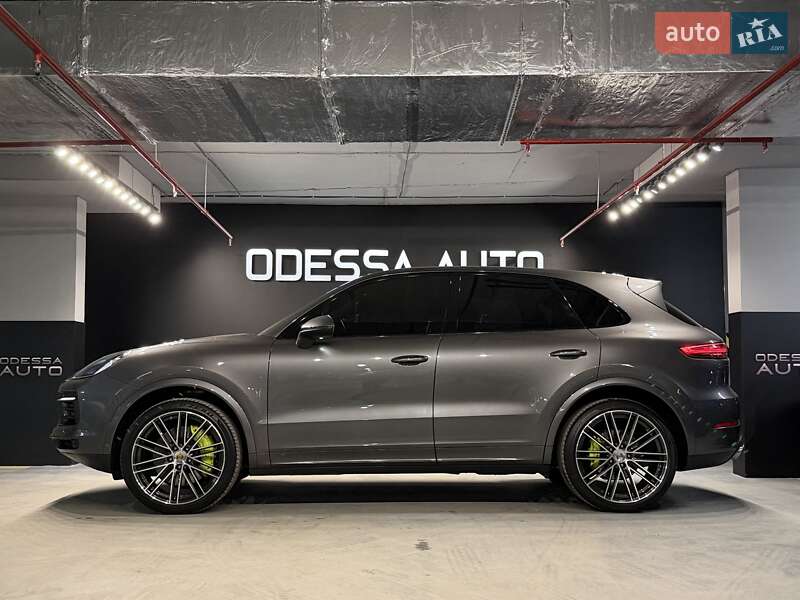 Внедорожник / Кроссовер Porsche Cayenne 2018 в Одессе