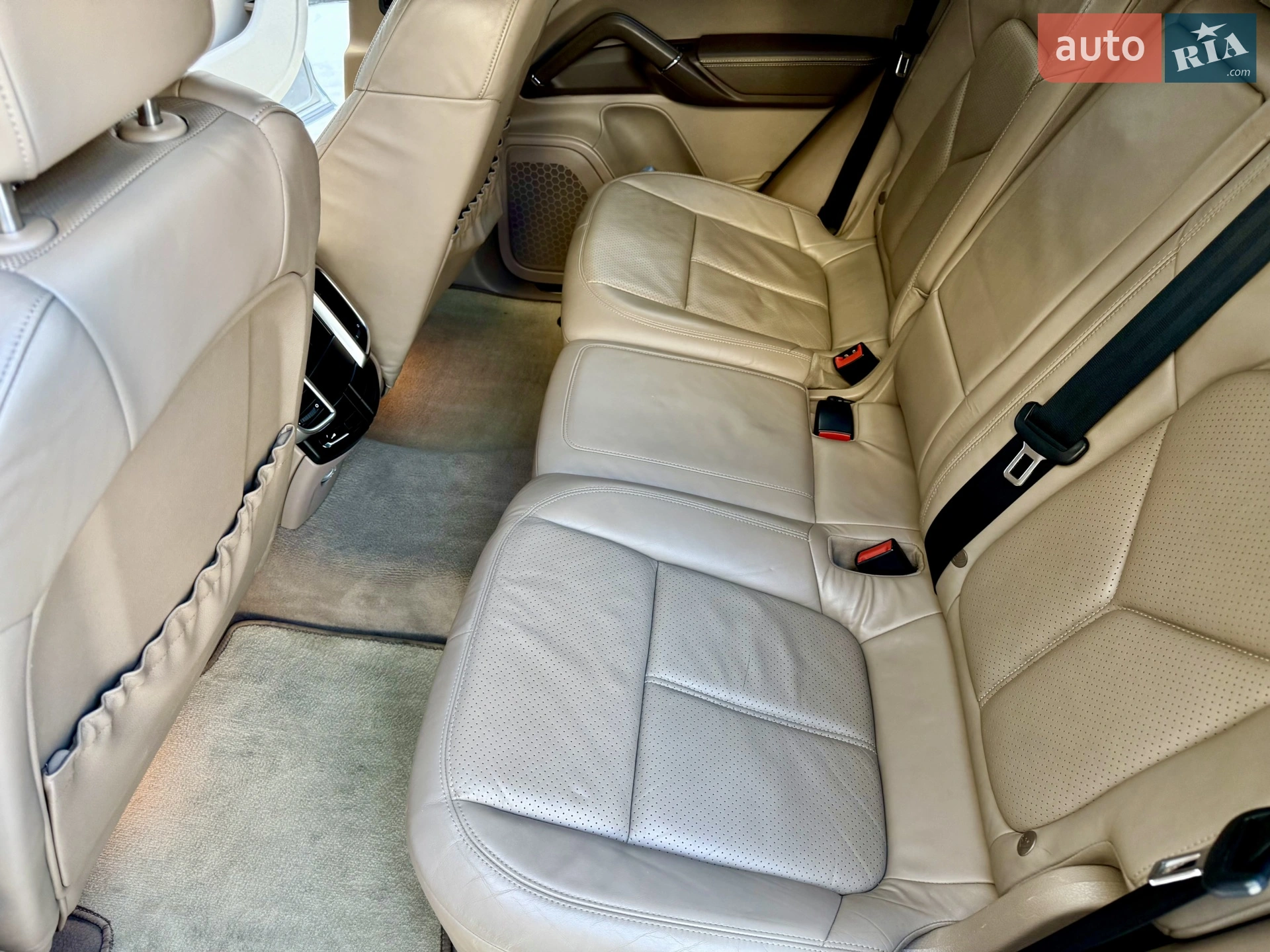 2011 Porsche Cayenne - мініатюра 41