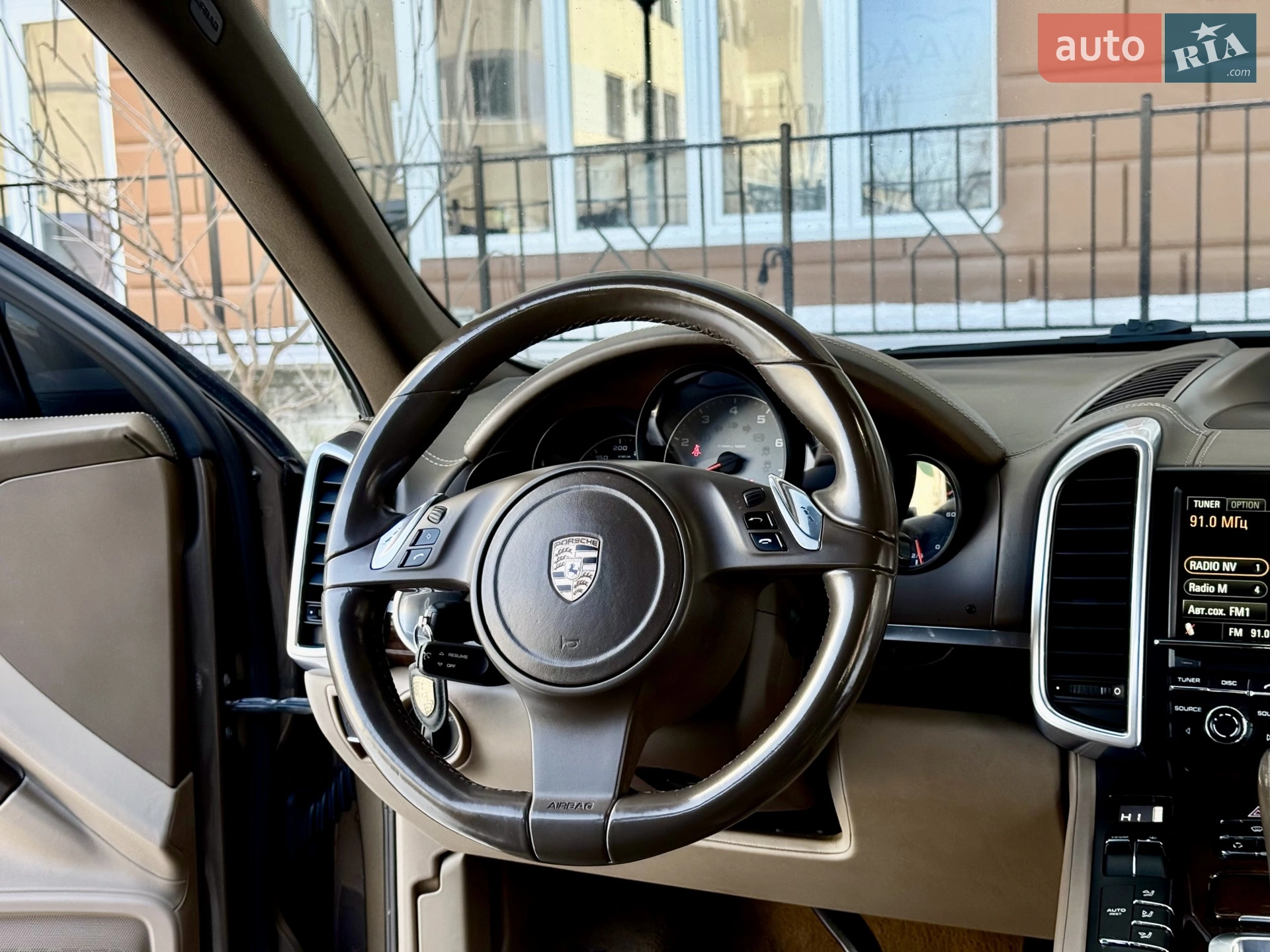 2011 Porsche Cayenne - мініатюра 61