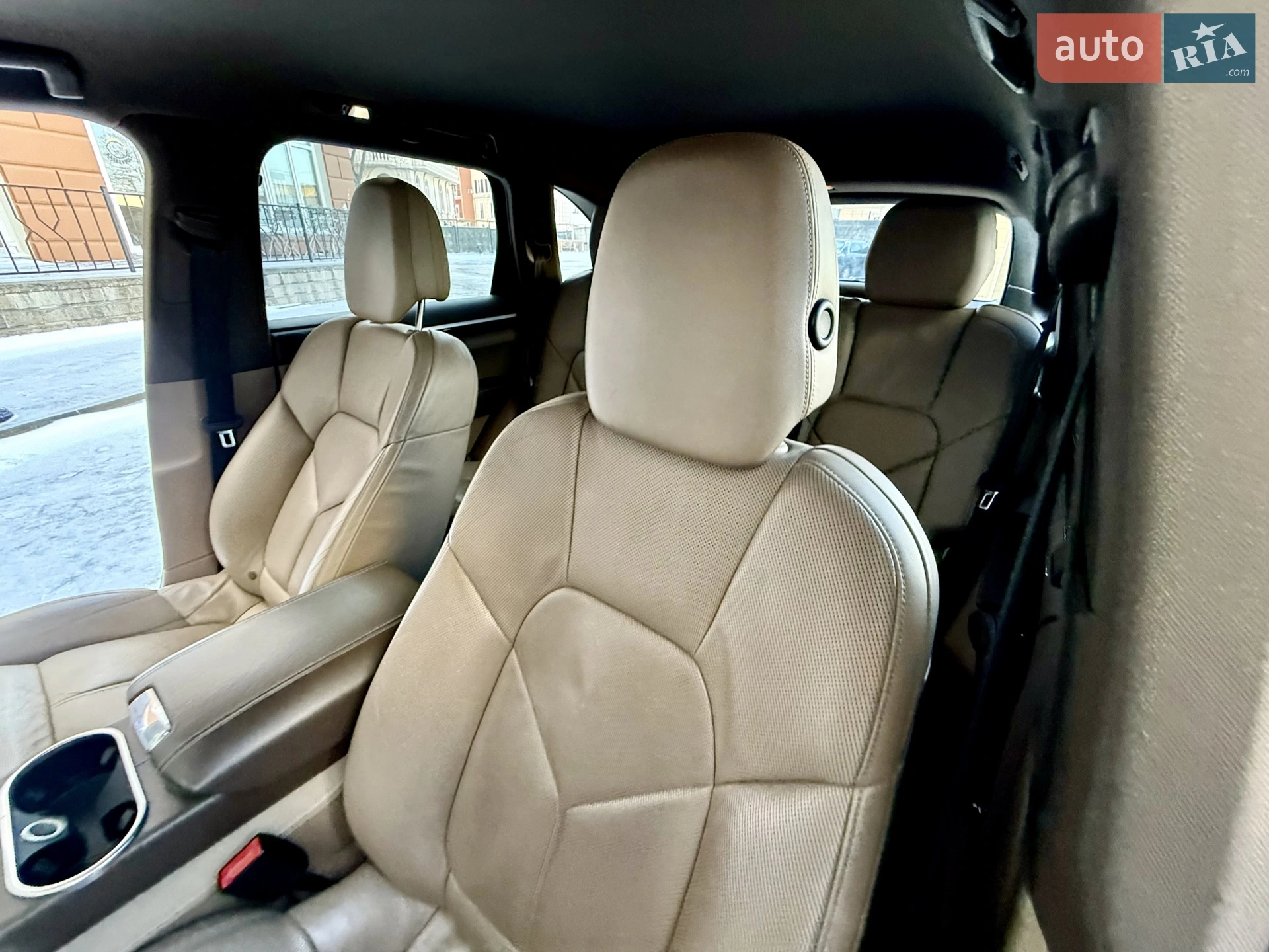 2011 Porsche Cayenne - мініатюра 92