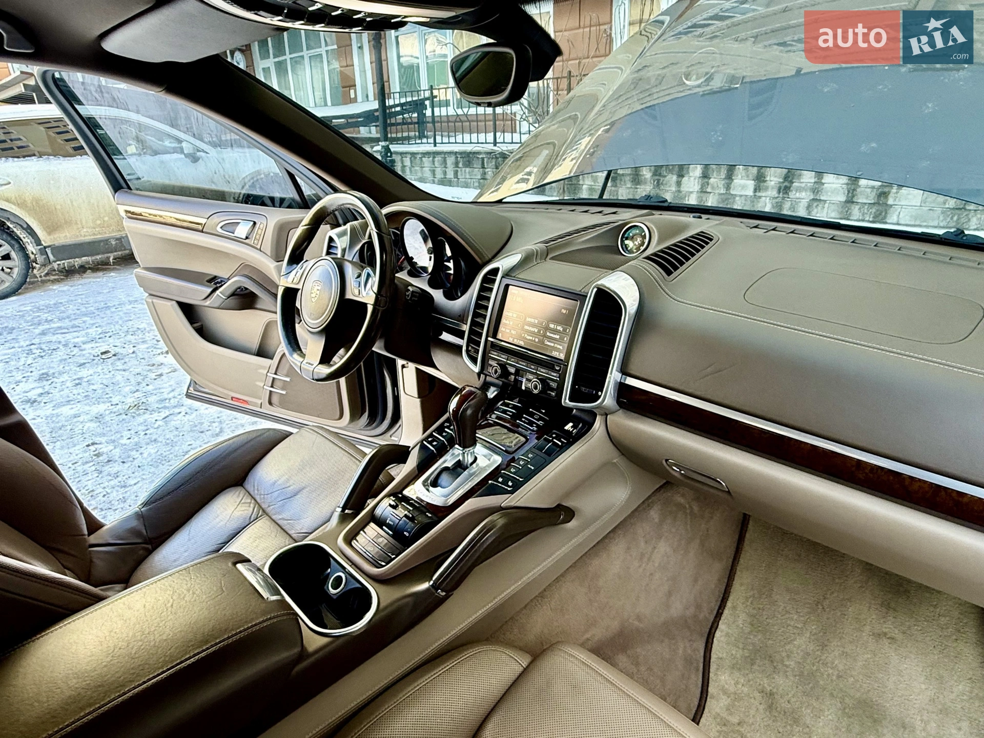 2011 Porsche Cayenne - мініатюра 98