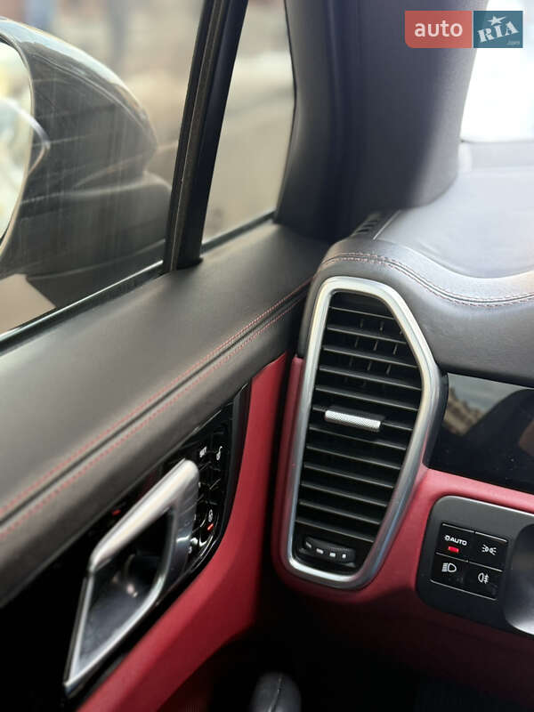 Внедорожник / Кроссовер Porsche Cayenne 2018 в Ивано-Франковске фото 24 Внедорожник / Кроссовер Porsche Cayenne 2018 в Ивано-Франковске