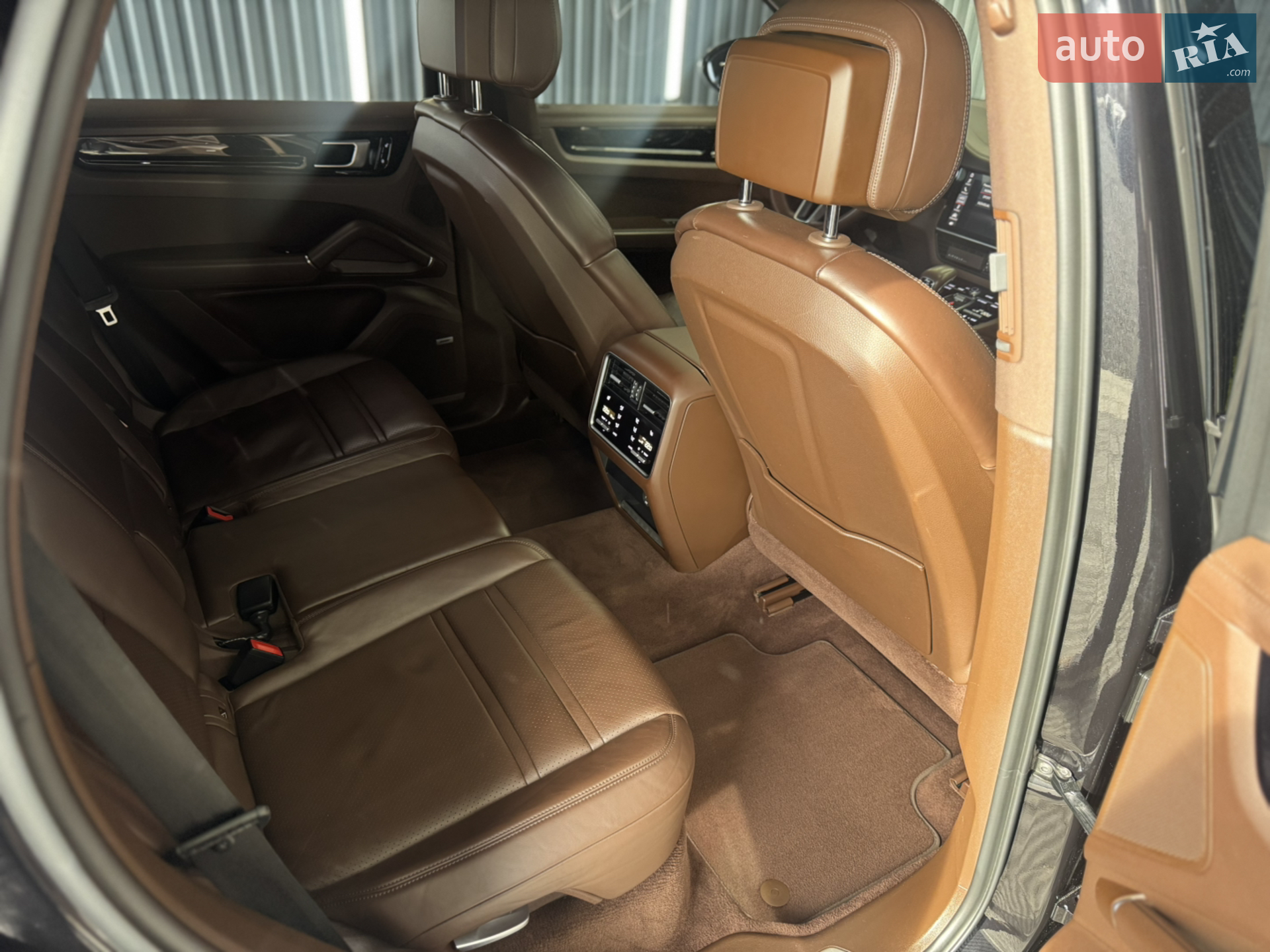 2018 Porsche Cayenne - мініатюра 48