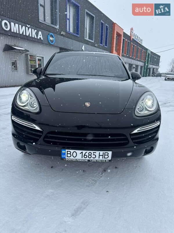 Porsche Cayenne 2012 Porsche Cayenne 2012
