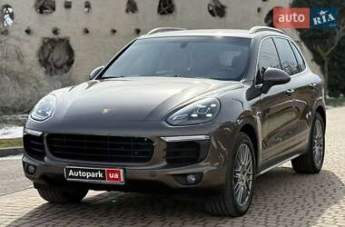 Позашляховик / Кросовер Porsche Cayenne 2016 в Одесі